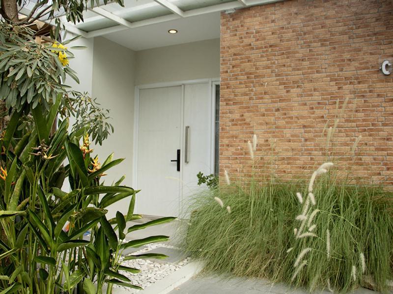 Villa Tjokro Yogyakarta Exterior photo
